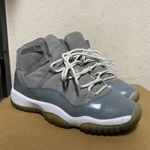 COOL GREY 11 SIZE 4Y